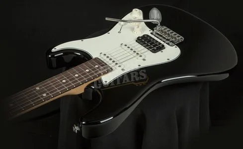 Suhr Classic Pro Black RW HSS