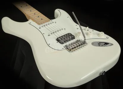 Suhr Classic Pro Olympic White MN HSS