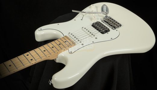 Suhr Classic Pro Olympic White MN HSS