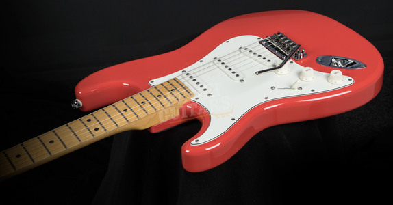 Suhr Classic Pro Left Handed Fiesta Red SSS MN