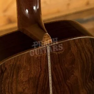 Martin Custom Shop | 000 Custom Italian Alpine Spruce Figured Wild Grain EIR