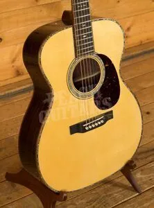 Martin Custom Shop | 000 Custom Italian Alpine Spruce Figured Wild Grain EIR