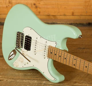 Suhr Classic Pro Peach LTD - HSS Roasted Maple Surf Green