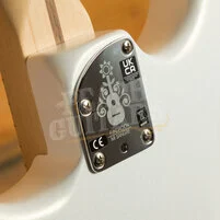 Fender Juanes Stratocaster - Maple - Luna White