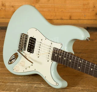 Suhr Classic Pro Peach LTD - HSS Roasted Maple/Rosewood Sonic Blue