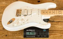 Fender Juanes Stratocaster - Maple - Luna White