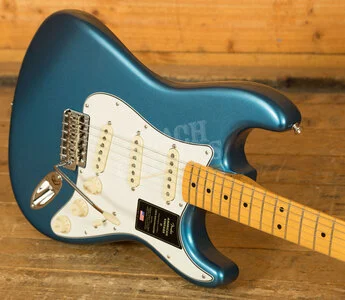 Fender American Vintage II 1973 Stratocaster - Maple - Lake Placid Blue