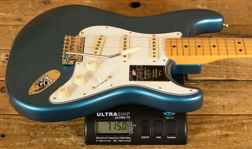 Fender American Vintage II 1973 Stratocaster - Maple - Lake Placid Blue