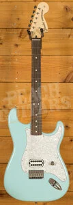 Fender Tom DeLonge Stratocaster - Rosewood - Daphne Blue