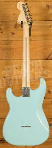 Fender Tom DeLonge Stratocaster - Rosewood - Daphne Blue