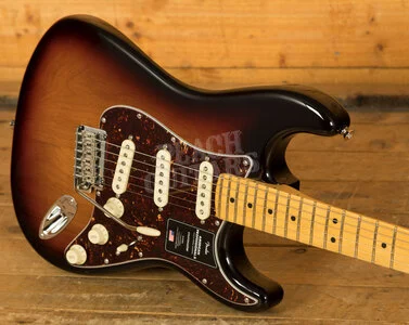Fender American Professional II Stratocaster - Maple - 3-Colour Sunburst
