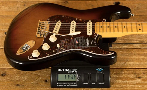 Fender American Professional II Stratocaster - Maple - 3-Colour Sunburst