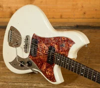 Novo Nucleus Serus J | Olympic White - Tortoise Shell Pickguard