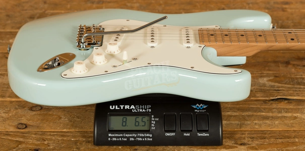 Suhr Classic Pro Peach LTD - SSS Roasted Maple Sonic Blue
