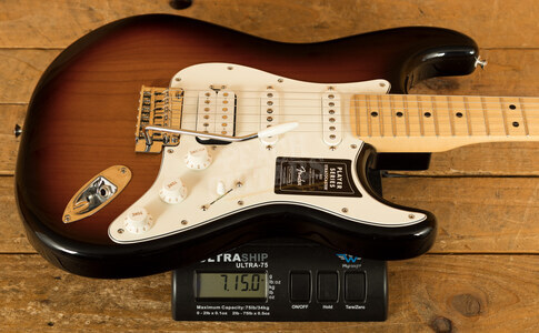 Fender Player Stratocaster HSS | Maple - 3-Colour Sunburst