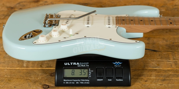 Suhr Classic Pro Peach LTD - SSS Roasted Maple Sonic Blue