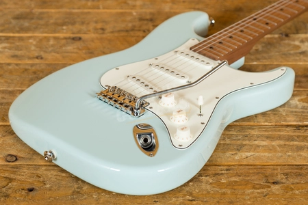 Suhr Classic Pro Peach LTD - SSS Roasted Maple Sonic Blue