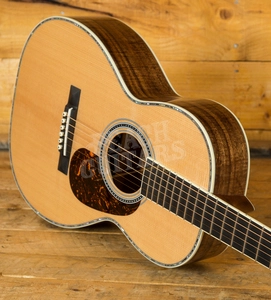Martin Custom Shop 00-12 Fret VTS Sitka Spruce & Figured Koa