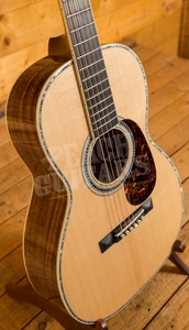 Martin Custom Shop 00-12 Fret VTS Sitka Spruce & Figured Koa