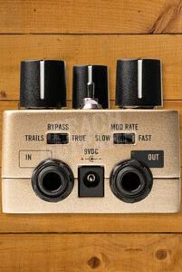 Universal Audio Heavenly Plate Reverb Guitar Pedal