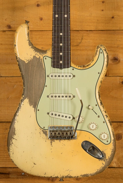 Fender Custom Shop '61 Strat Dale Wilson Ultra Relic Vintage White 