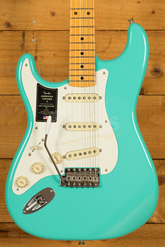 Fender American Vintage II 1957 Stratocaster Maple Sea Foam Green