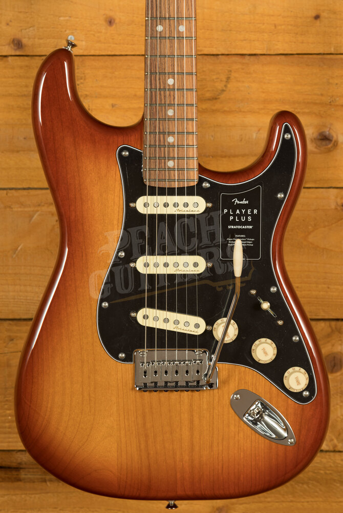 Fender Player Plus Stratocaster | Pau Ferro - Sienna Sunburst