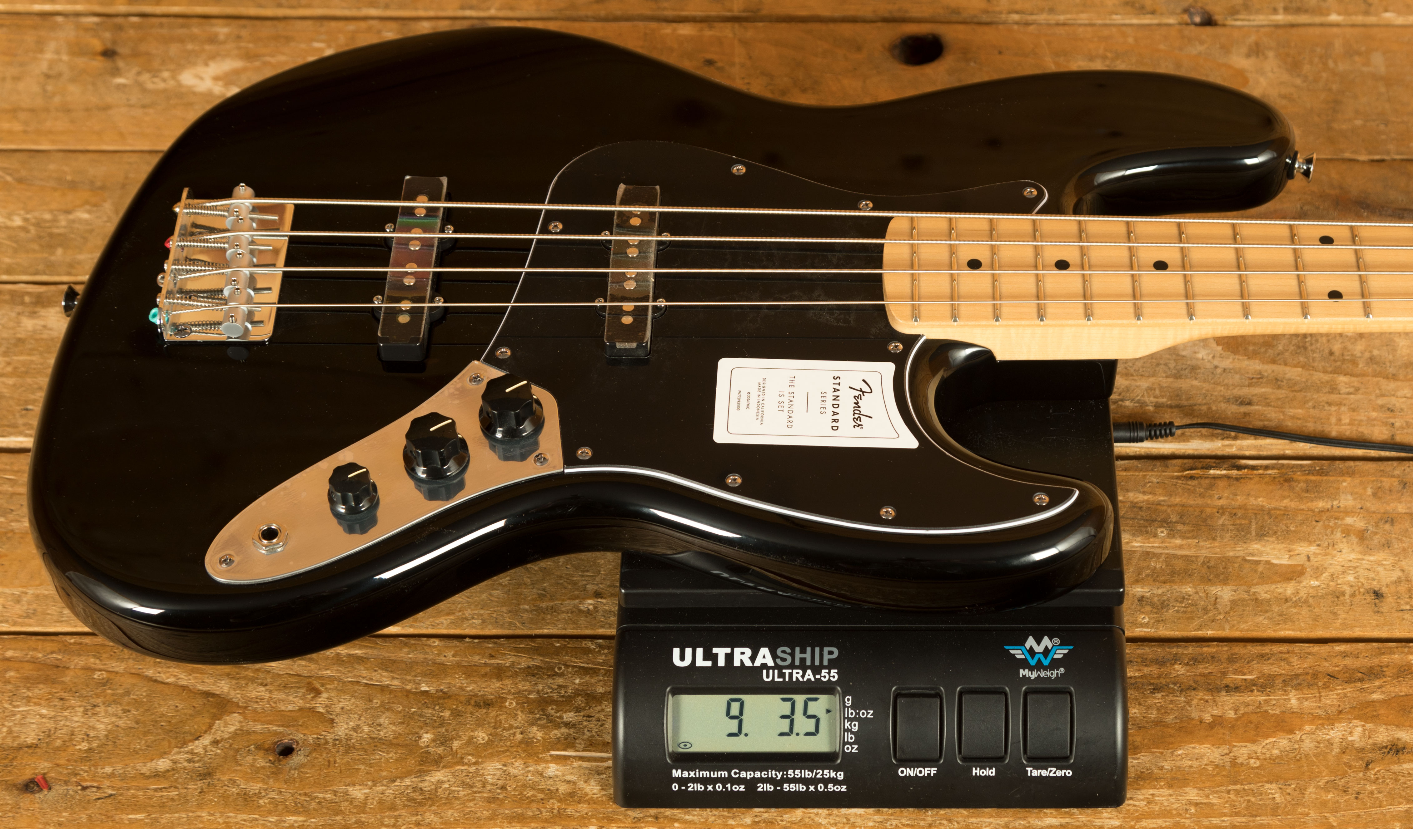 Fender Standard Jazz Bass | Black